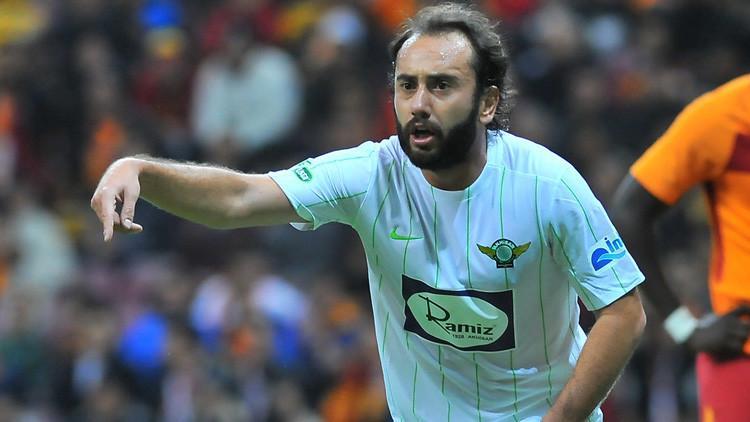 Son Dakika: Olcan Adın futbolu bıraktığını açıkladı
