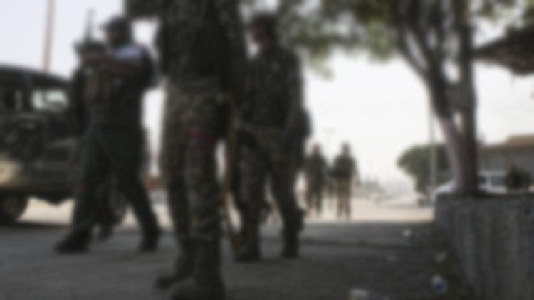 Yaralı teröristlerin oyununu bölge halkı bozdu
