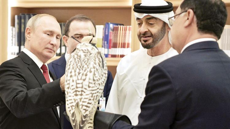 Putin’e BAE’de şaşaalı karşılama