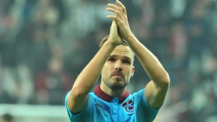 Filip Novak "plaka" demek için sahada!