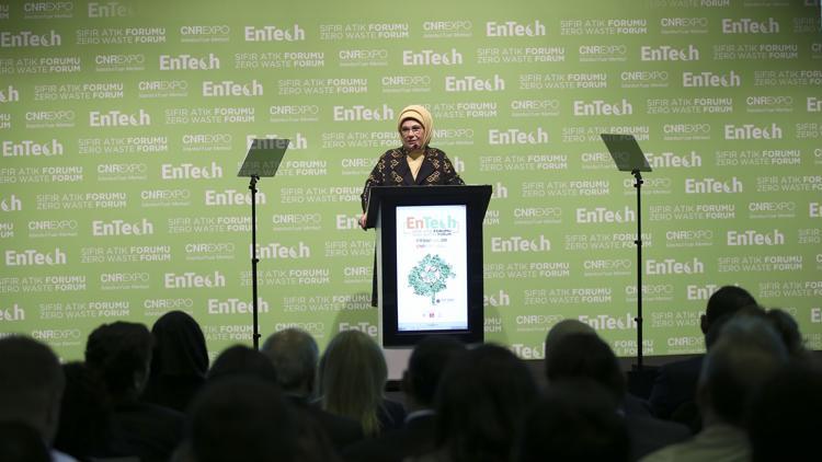Emine Erdoğan: Yenilenebilir enerji kaynaklarına yönelmek hepimiz için bir zarurettir