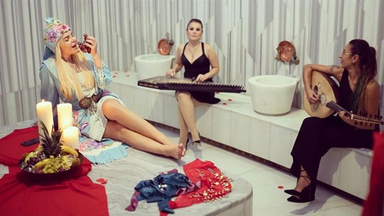 Selin Ciğerci bekarlığa veda etti!