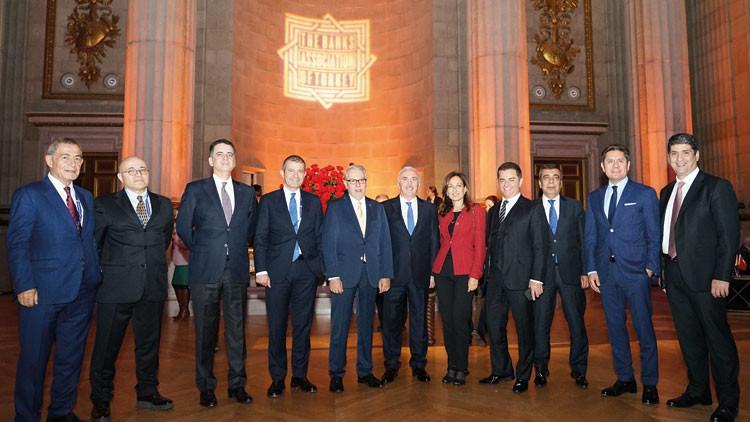 Finansın zirvesine ‘harekât’sunumu