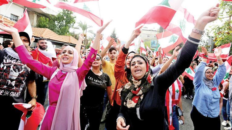 Lübnan’da bakan maaşları indirildi