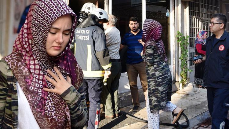 İş yerinin yanışını gözyaşlarıyla izledi