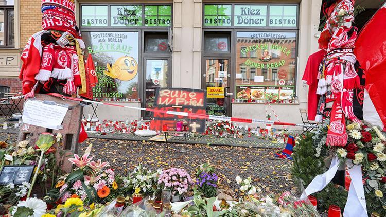Katledilen müşterisinin yasını tutuyor: Döner büfesi 40 gün kapalı kalacak