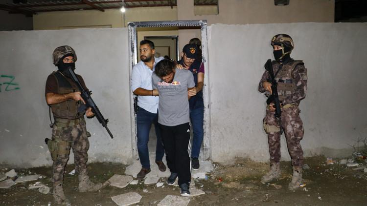 Adana'da DEAŞ'ın keşifçileri yakalandı