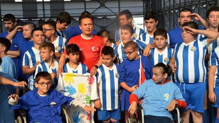 Tuzla Belediyesi'nden "Engelsiz maç"