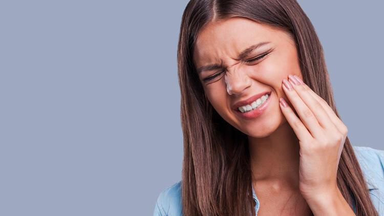 Rüyada dişlerin dökülmesi nedir? Rüyada diş dökülmesi görmek ne anlama