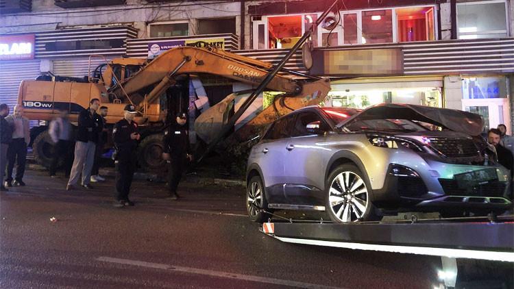 Bursa'da freni boşalan iş makinesi dehşet saçtı