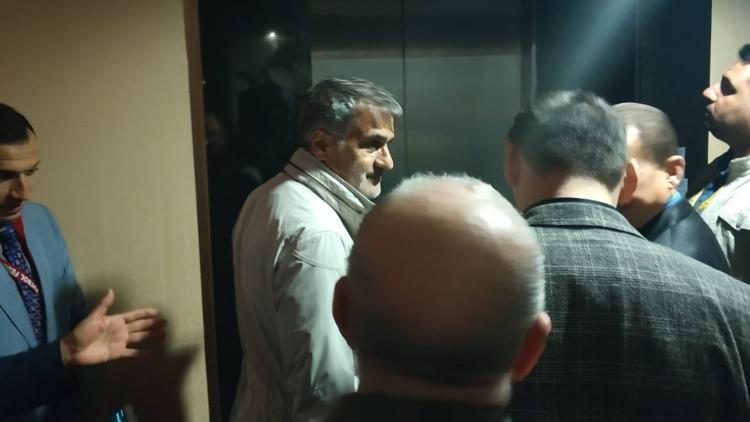 Şenol Güneş'in güldüren asansör anları! "Ayıp oldu..."