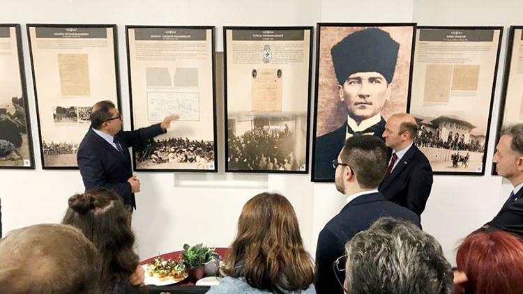 ‘İlk Adımdan Kuruluşa Milli Mücadele’ sergisi Brüksel’de açıldı