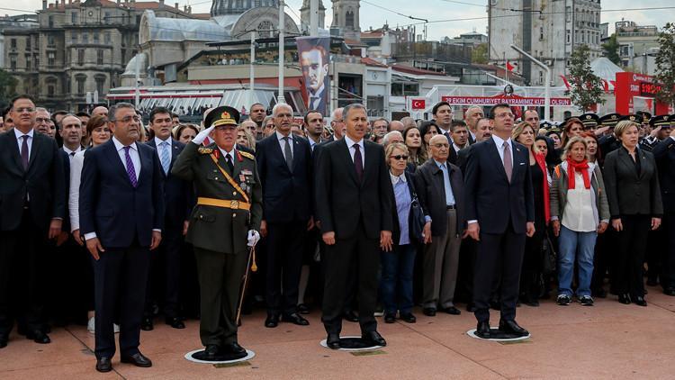 Taksim'de 29 Ekim töreni