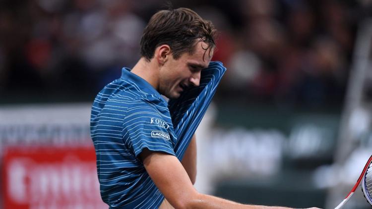 Medvedev'den Paris Masters'a erken veda