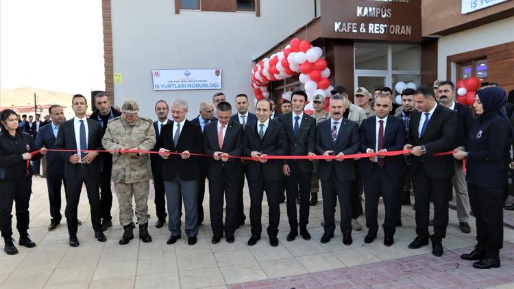 Cezaevinde restoran ve kafe açıldı