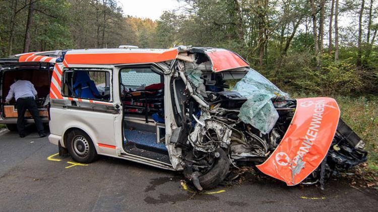 Ambulans kaza yaptı, içindeki hasta öldü