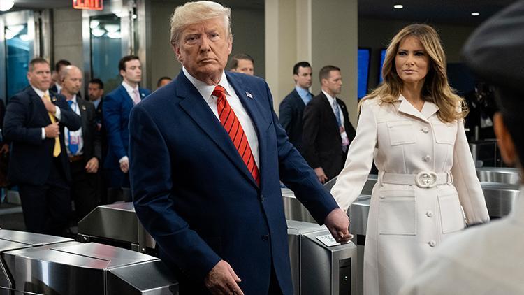 Trump: Suikasta uğrarsam Melania ağlamaz