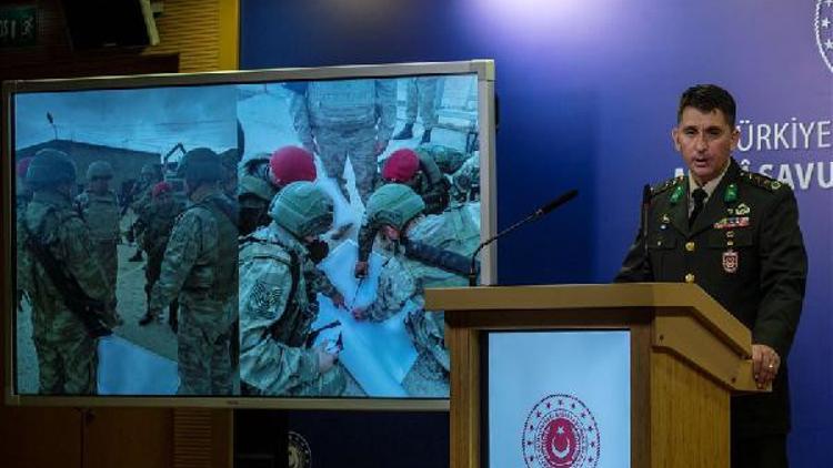Barış Pınarı Harekatı bilgilendirme toplantısı: 'Tel Abyad'da 1 ton amonyum nitrat ele geçirildi'