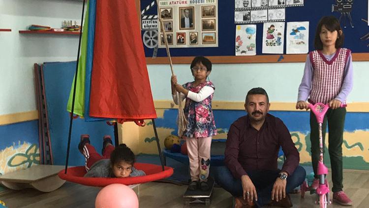 Özel öğrencilerin kahramanı