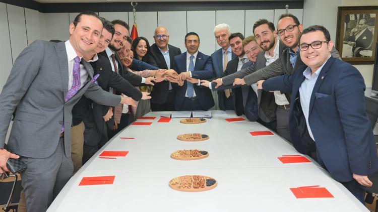 Facebook İstasyonu’nun ikincisi Denizli’de kurulacak