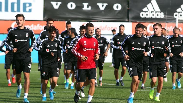 Beşiktaş 3 eksikle Portekiz deplasmanında!