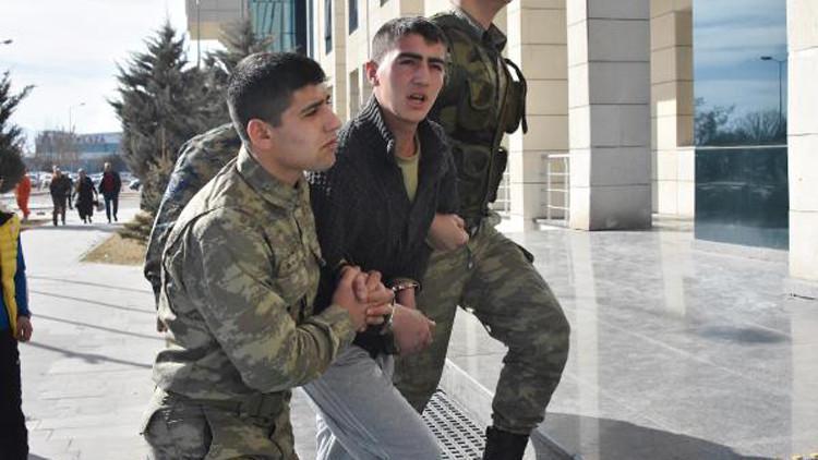 Kendisine sarkıntılık ettiğini ileri sürdüğü yaşlı adamı öldürdü!
