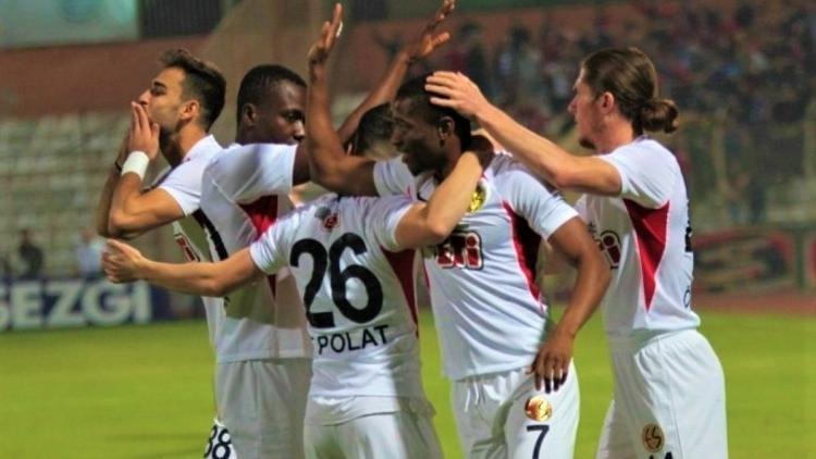 Eskişehirspor, üzerindeki kara bulutları dağıttı!
