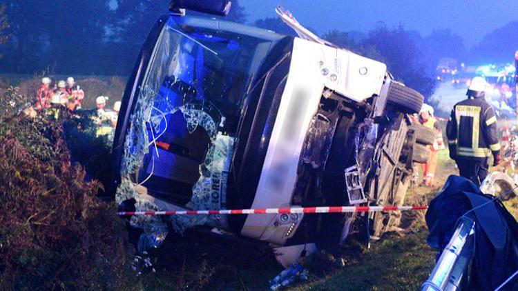 Hamburg’da feci kaza: 7’si ağır, 13 yaralı