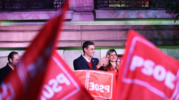 İspanya'da Sosyalist İşçi Partisi birinci çıktı