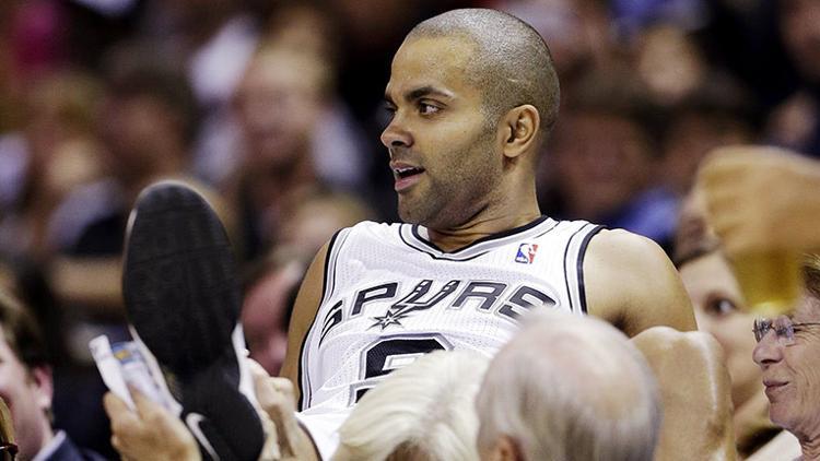 San Antonio Spurs'ten Tony Parker'a büyük jest
