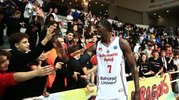 Bahçeşehir Koleji'nden 3. galibiyet