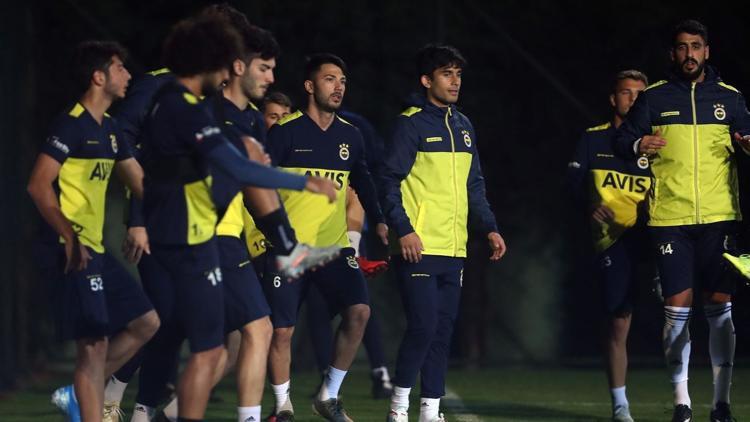 Fenerbahçe, günün ikinci antrenmanını tamamladı