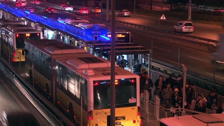 Hareketli dakikalar! Polisten kaçtı, metrobüs yoluna girdi
