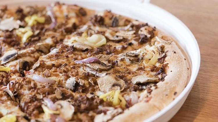 İsveç'te polisin çete üyeleri için düzenlediği 'pizza partileri' tartışma yarattı