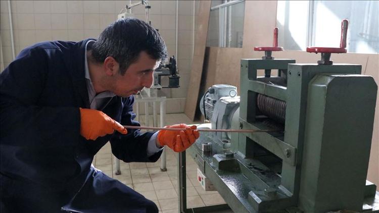Akademisyenler bor madeninden süper iletken tel yaptı