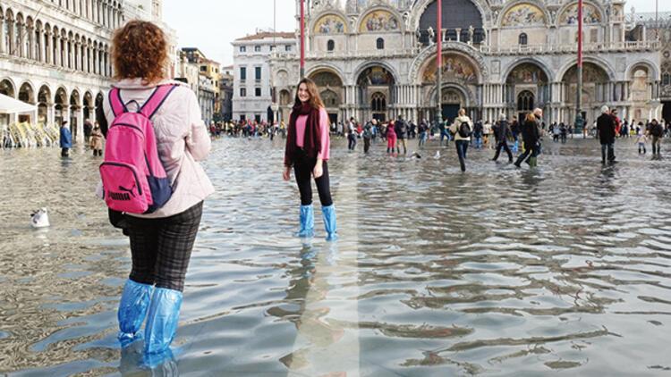Venedik can turist poz derdinde