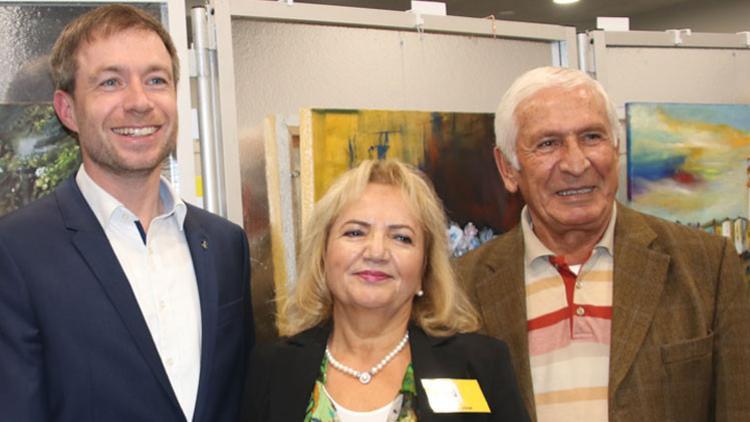 Sonbaharda bahçelerde güneş açtı