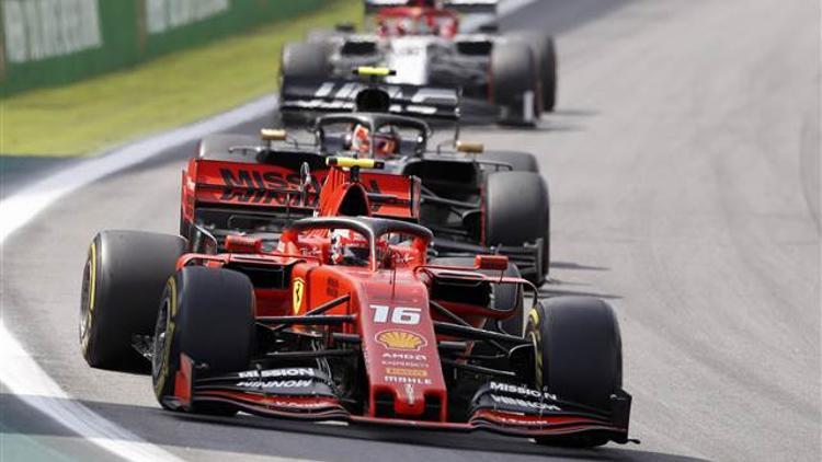 Formula 1'de Ferrari Vettel Leclerc kazasının şokunu yaşıyor!