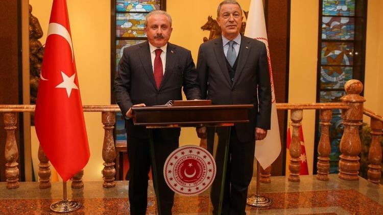 TBMM Başkanı Şentop'tan Milli Savunma Bakanı Akar'a ziyaret