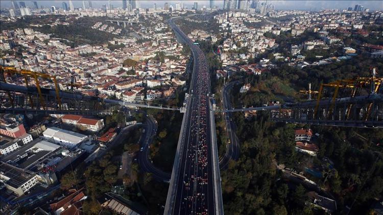 Onlar, İstanbul'un iki yakasını bir araya getiriyor