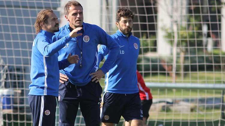 Stjepan Tomas kuvvet yüklüyor