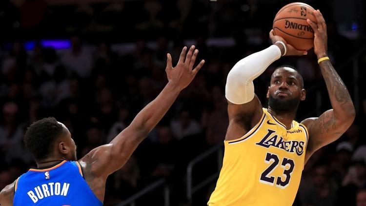 Yok artık LeBron James! 30 takımın tümüne triple-double...