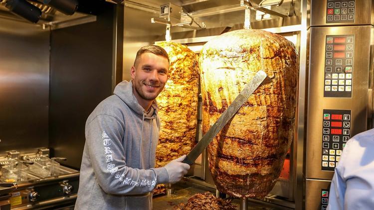 Lukas Podolski dönerci açarak transfer oluyor! Galatasaray'dan sonra...