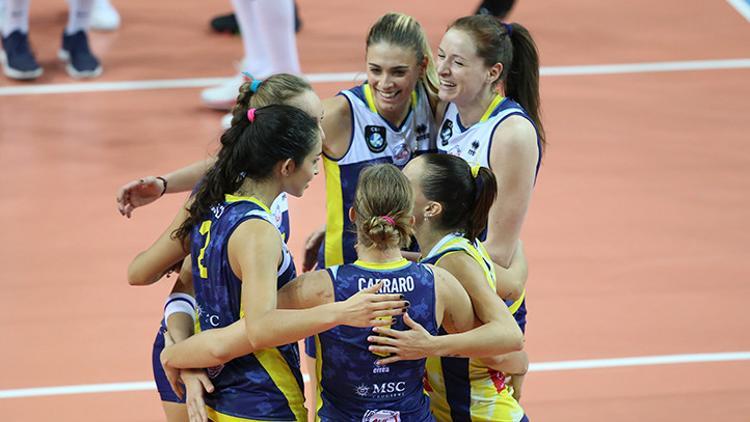 VakıfBank, CEV Şampiyonlar Ligi'ne kötü başladı