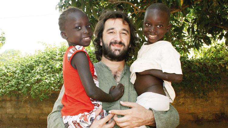 Afrika köylülerinin hayatını değiştiren Türk: Hayri Dağlı