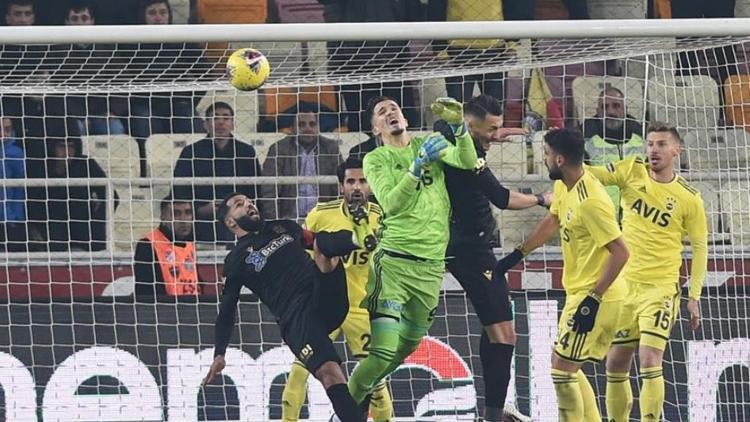 Gol iptali ve penaltı doğru