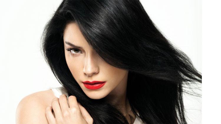 Merve Boluğur tüm dostlarını sildi