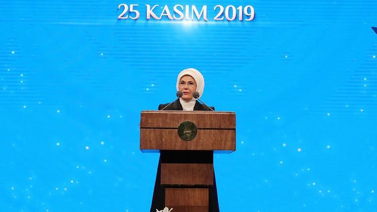 Emine Erdoğan: Söz konusu şiddetse kol kırıldığında yen içinde kalamaz