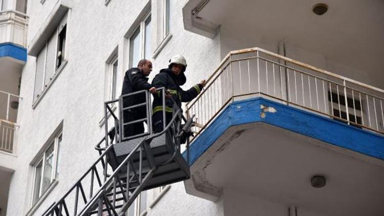 Polis evinde ararken o tatilde çıktı