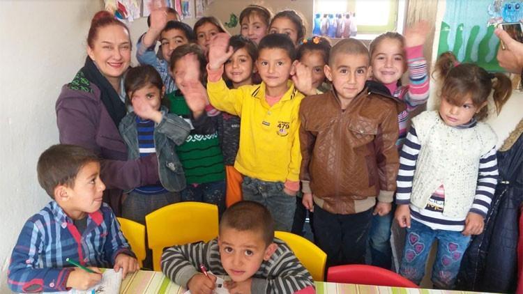Yeşim Gül'den Ağrı'daki köy okullarına destek